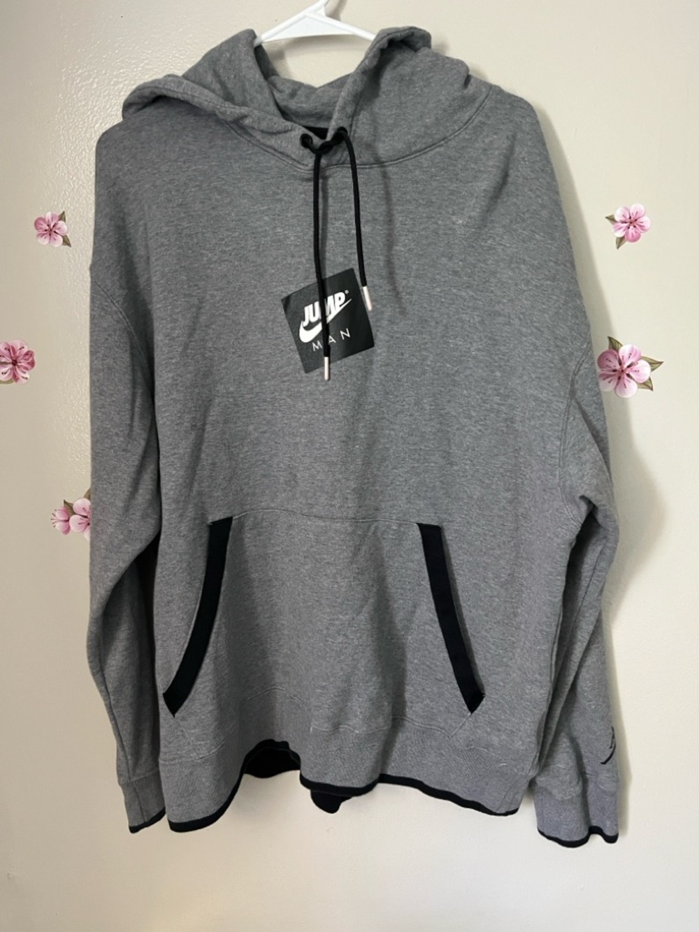 Jump Men’s Gray Crewneck Sweatshirt with Black Trim